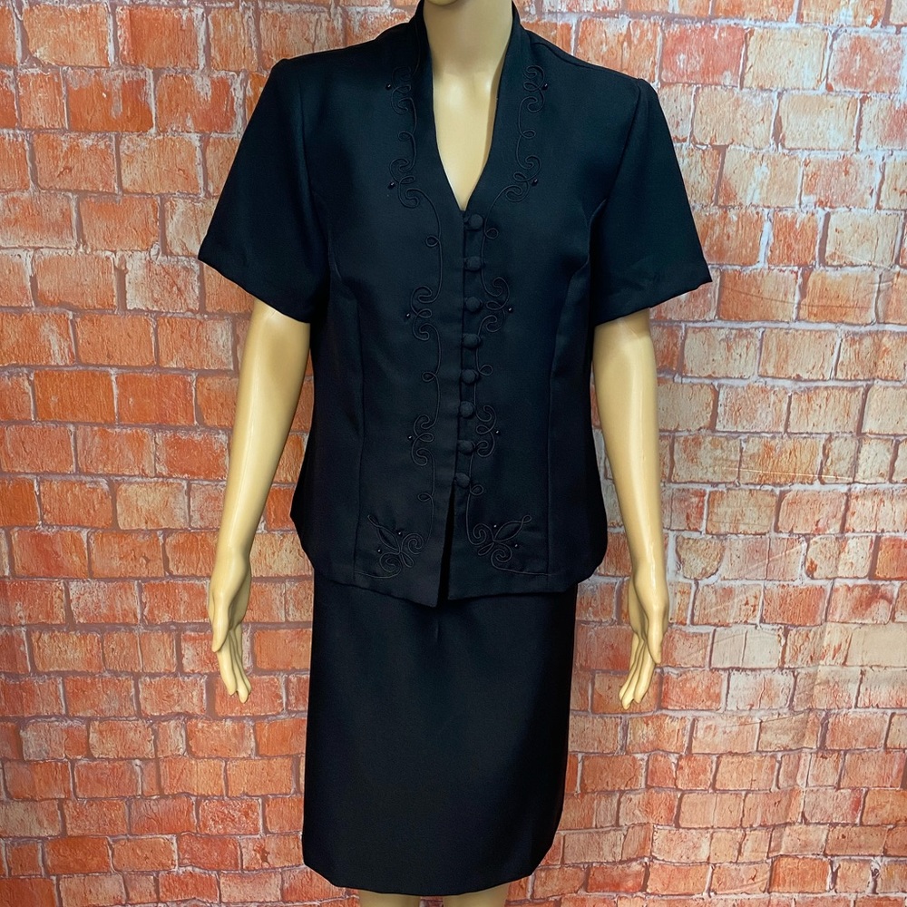 Vintage Olivia Matthews‎ Embroidered Polyester Skirt Set